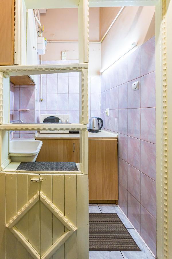 Подобово У Місті Львові На Вулиця Ференца Ліста 3 Біля Палацу Мистецтв Центр Lviv Exterior foto