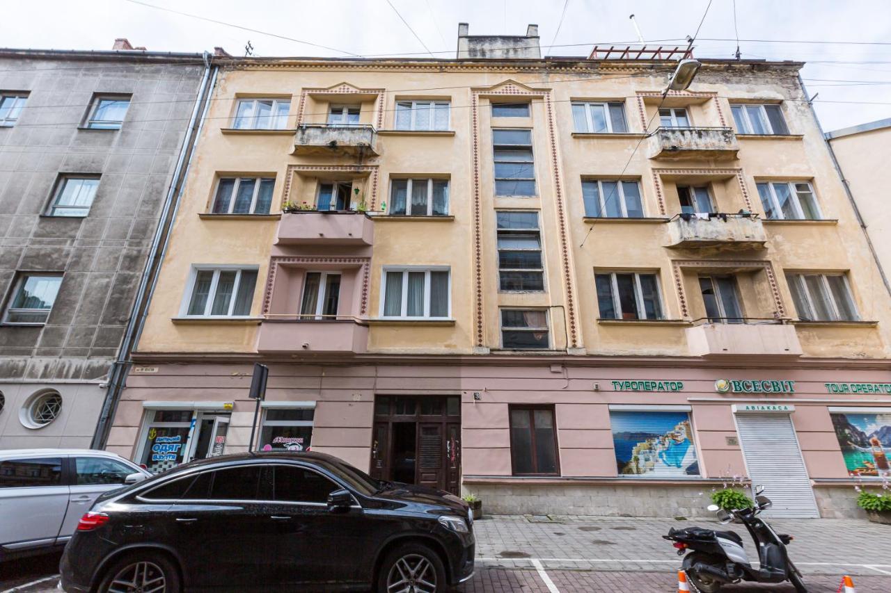 Подобово У Місті Львові На Вулиця Ференца Ліста 3 Біля Палацу Мистецтв Центр Lviv Exterior foto